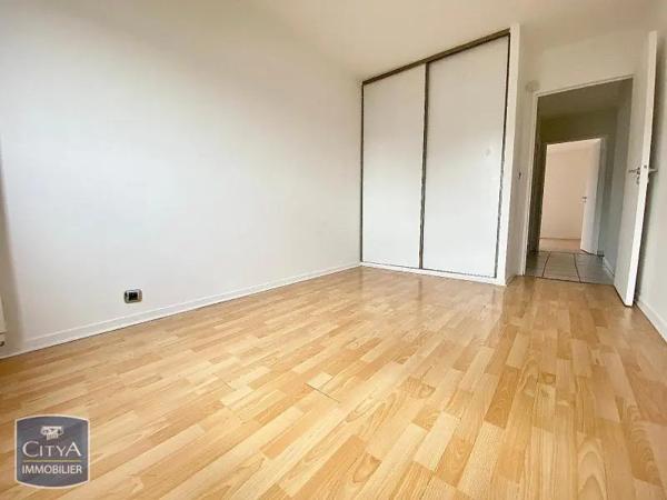 Appartement à louer 3 pièces 69.83m² Puteaux (92800)