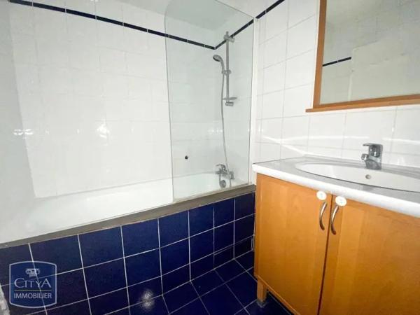 Appartement à louer 3 pièces 69.83m² Puteaux (92800)