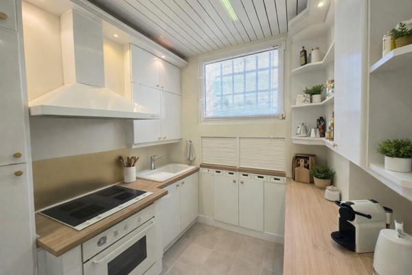 CASSIS APPARTEMENT T3, VUE PANORAMIQUE PORT ET CAP CANAILLE, ACCES PRIVE MER