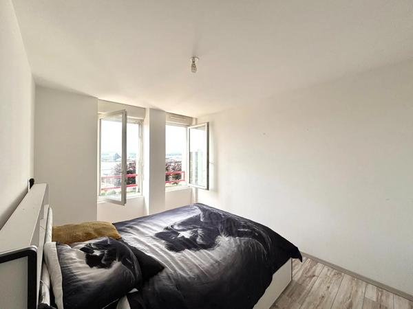 Appartement à louer 4 pièces 75.38m² Sochaux (25600)
