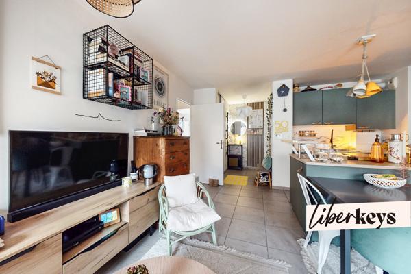 T3 traversant avec balcon et box fermé – Proche Place Saint Louis