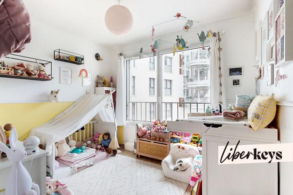 T3 traversant avec balcon et box fermé – Proche Place Saint Louis