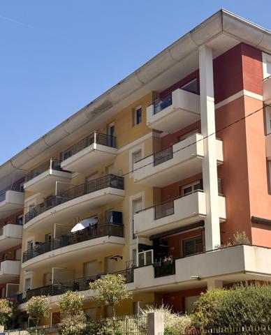 BAIL MEUBLÉ ETUDIANT / T2 de 45 M² + terrasse