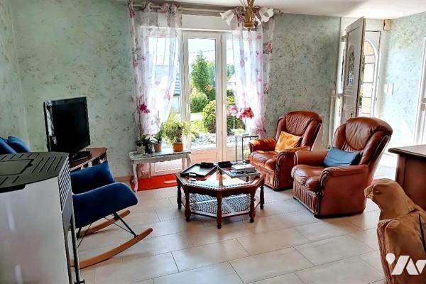 NOYAL-PONTIVY- Maison 