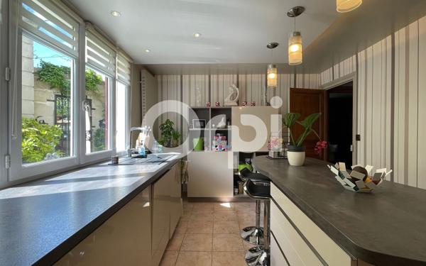 Maison à vendre    7 pièces •  Ézy-sur-Eure