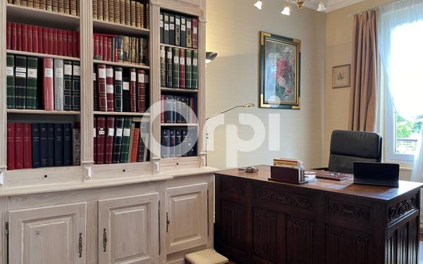 Maison à vendre    7 pièces •  Ézy-sur-Eure