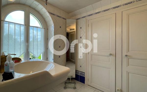 Maison à vendre    7 pièces •  Ézy-sur-Eure