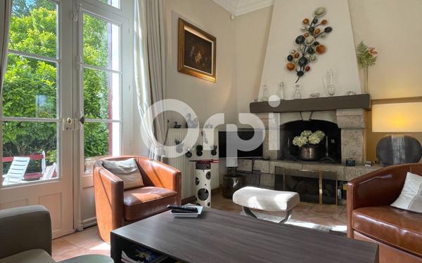 Maison à vendre    7 pièces •  Ézy-sur-Eure