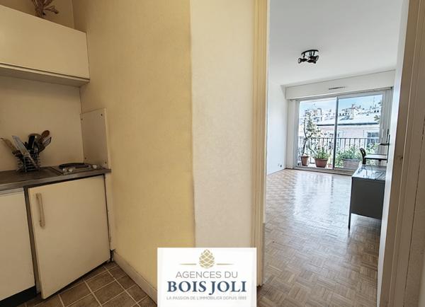 Studio
                                                                                                                                                                                                                                                                                                                        1 pièce(s)                                                                                                                                                                                                          1 chambre(s)                                                                                                                                                                                                          22  m²