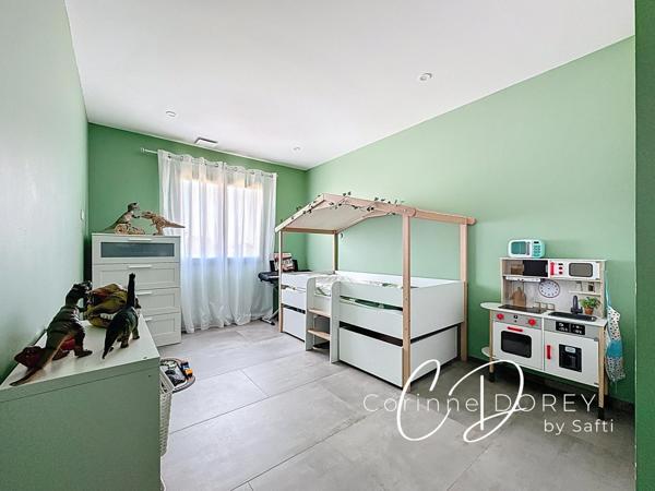 Villa contemporaine 4 Chambres, espace détente, garage et Piscine