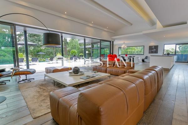 BLUE GREEN – Villa contemporaine à louer avec piscine à débordement, sur le golf et proche des plages – 12 personnes, SEIGNOSSE