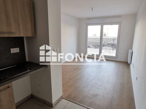 Location Appartement 2 pièces 38.5 m² - 5 PLACE DE LA FRATERNITE Angers 49000