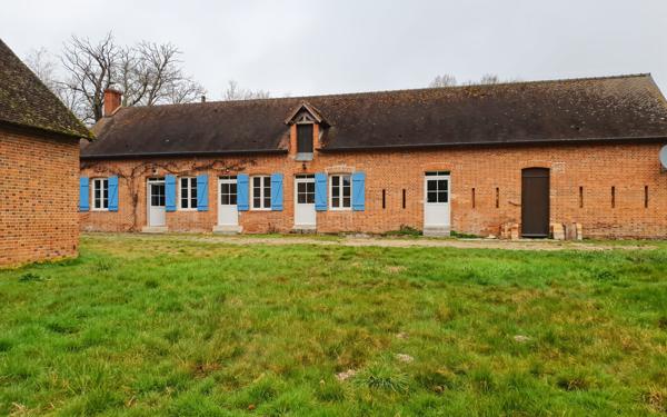 Maison à louer    4 pièces •  Sainte-Montaine