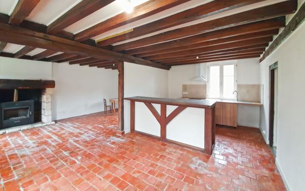 Maison à louer    4 pièces •  Sainte-Montaine