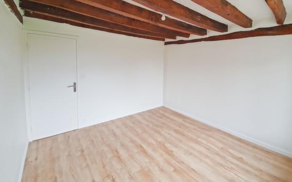 Maison à louer    4 pièces •  Sainte-Montaine