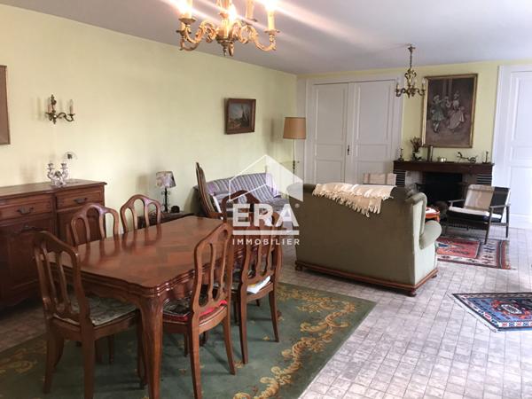 STE FOY LA GRANDE - dans un quartier privilégié, maison de plain-pied 124m² avec garage et jardin.