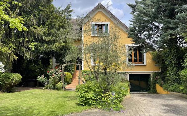 Maison à vendre    5 pièces • 212 m2 Domont