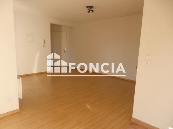 Location Appartement 2 pièces 39.77 m² - 8 AVENUE DE BUROS Pau 64000