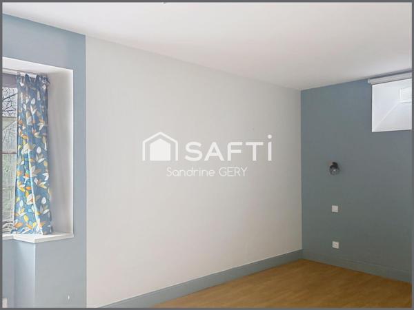 A Pouancé 49420 4676m² de terrain 5 chambres au calme atelier 80m²