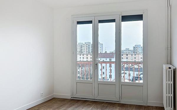 Appartement à vendre    3 pièces • 53,65 m2 Maisons-Alfort