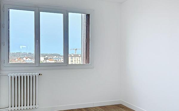 Appartement à vendre    3 pièces • 53,65 m2 Maisons-Alfort