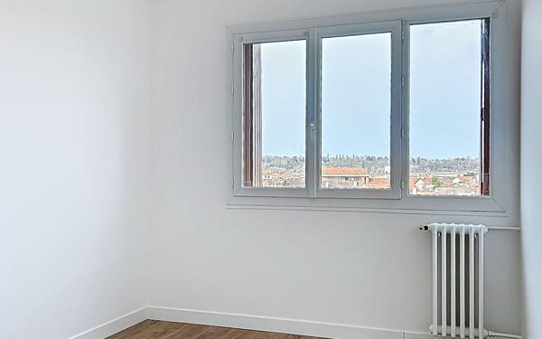 Appartement à vendre    3 pièces • 53,65 m2 Maisons-Alfort
