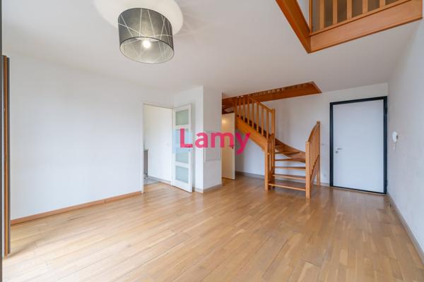 Appartement 3 pièces et pkg