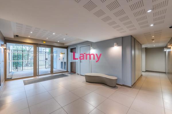 Appartement 3 pièces et pkg