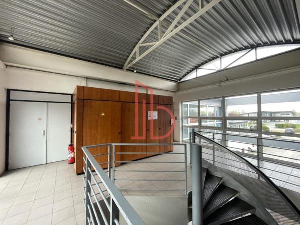 Bureau de 930 m² à louer à Bordeaux Nord
