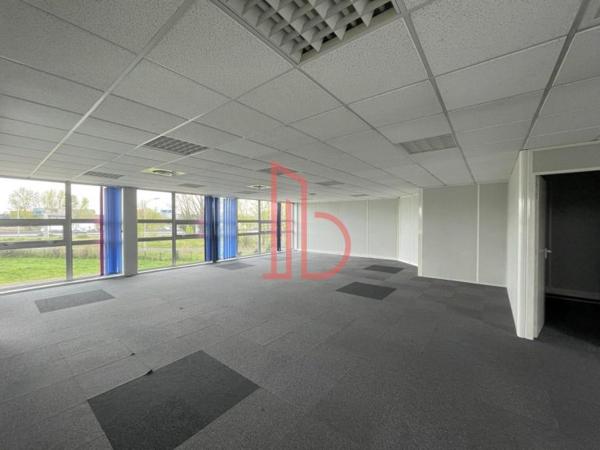 Bureau de 930 m² à louer à Bordeaux Nord
