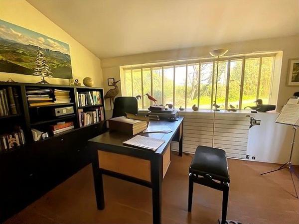 Coup de cœur assuré pour cette longère de charme sur plus de 7 000 m² de terrain