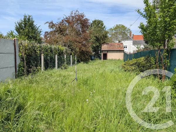 Maison à vendre  2 pièces - 55 m 2   CHATEAUROUX  - 36
