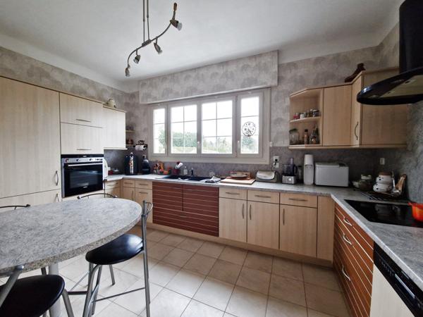 Crépy-en-Valois (60800) MAISON TRADITIONNELLE DE 215 m² AVEC SOUS-SOL TOTAL