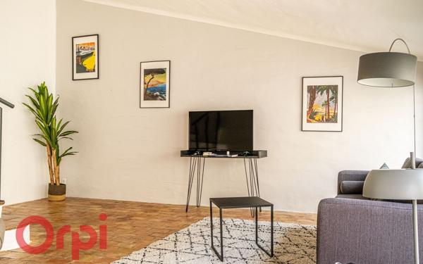 Appartement à vendre    3 pièces •  Bandol