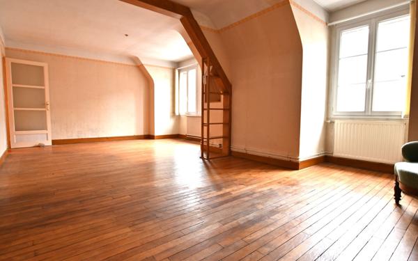 Appartement à vendre    3 pièces • 117,87 m2 Abbeville