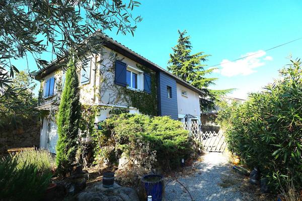 BELLE MAISON de 148 m² habitable sur terrain de 664 m²