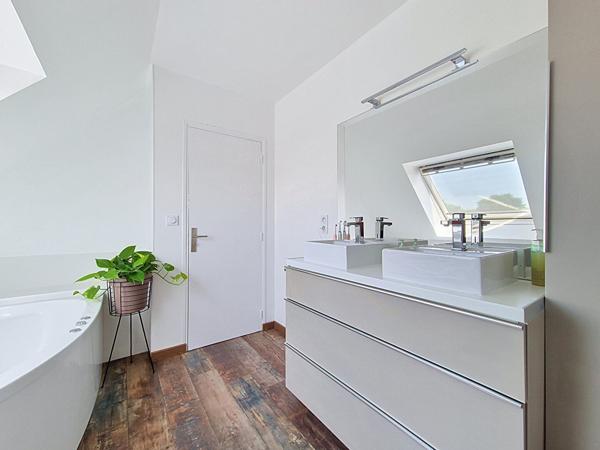 Maison Lesneven 6 pièce(s) 101 m2 , Lesneven