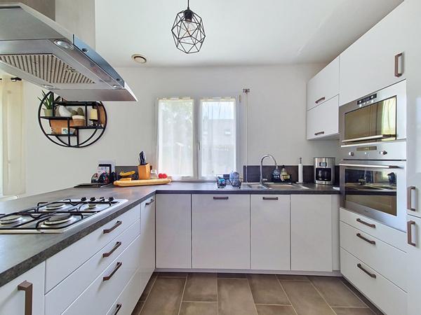 Maison Lesneven 6 pièce(s) 101 m2 , Lesneven