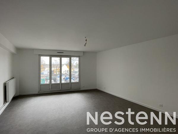 BUREAUX - PROFESSION LIBERAL / 90m² ARNOUVILLE 20m DE LA GARE - LOCATION