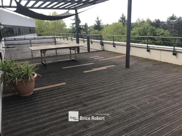 Bureaux à louer à Limonest restructurés avec prestations de qualité