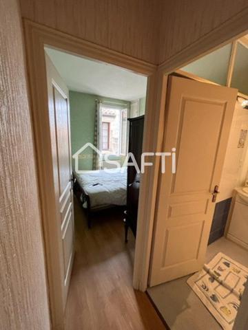 immeuble de rapport a rafraichir beaucoup de possibilités (quartier l Houmeau)