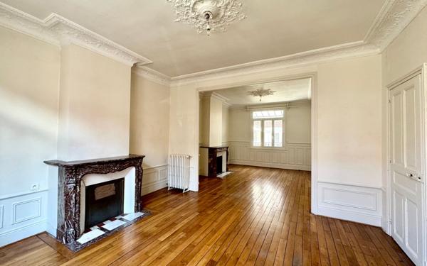 Maison à vendre    4 pièces • 146 m2 Saint-Quentin