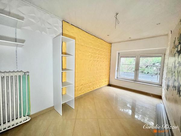 IMMEUBLE A RENOVER - L'HOPITAL