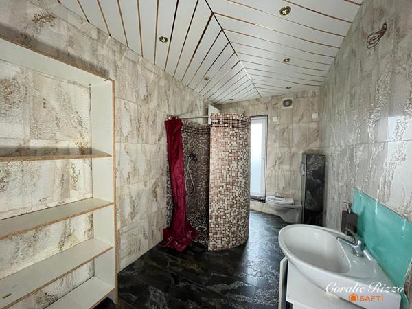 IMMEUBLE A RENOVER - L'HOPITAL