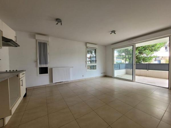 APPARTEMENT T2 AVEC PISCINE