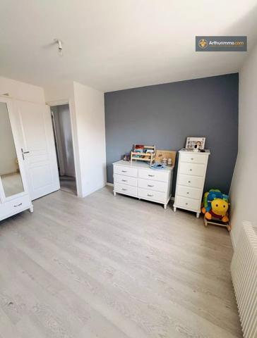 Vente                                                      Maison
                        
                     6 pièces                      107 m2                     à Roubaix