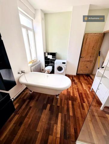 Vente                                                      Maison
                        
                     6 pièces                      107 m2                     à Roubaix