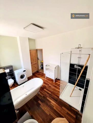 Vente                                                      Maison
                        
                     6 pièces                      107 m2                     à Roubaix