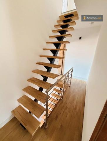 Vente                                                      Maison
                        
                     6 pièces                      107 m2                     à Roubaix