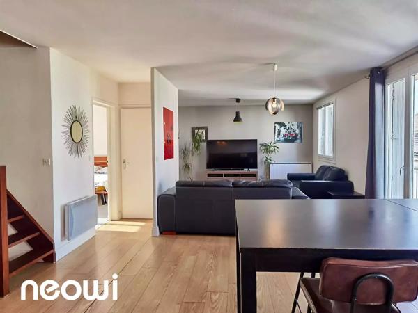 SPACIEUX T4 en DUPLEX avec GARAGE, BALCON et BEAUX VOLUMES